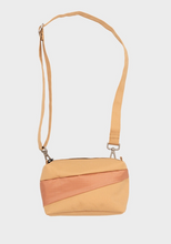 Cargar imagen en el visor de la galería, Susan Bijl Bolso Bum Bag - pequeño