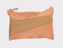 Cargar imagen en el visor de la galería, Susan Bijl Colorful Pouch