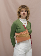 Cargar imagen en el visor de la galería, Susan Bijl Colorful Pouch