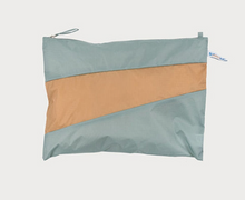 Cargar imagen en el visor de la galería, Susan Bijl Colorful Pouch