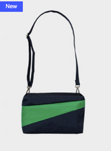 Cargar imagen en el visor de la galería, Susan Bijl Bolso Bum Bag - mediano