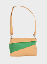 Cargar imagen en el visor de la galería, Susan Bijl Bolso Bum Bag - mediano