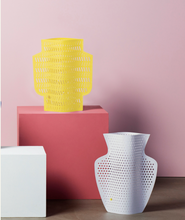 Load image into Gallery viewer, jarrón de papel Vendra / paper flower vase
