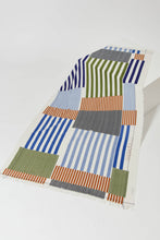 Cargar imagen en el visor de la galería, Toalla Dune Verde y Azul / Dune blue and green beach towel
