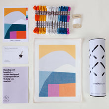 Load image into Gallery viewer, Kit de bordado Hilltop / needlepoint kit
