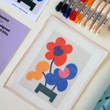 Cargar imagen en el visor de la galería, Kit de bordado Mickebana trio / needlepoint kit
